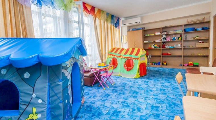 Оснащение детской комнаты в санатории Родник Кисловодска