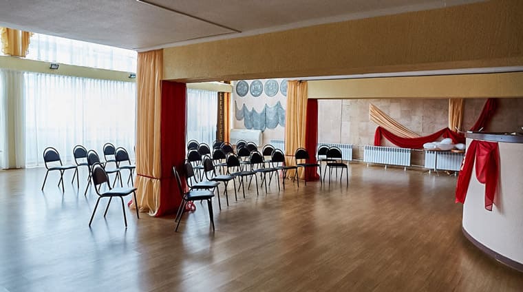 Малый конференц-зал площадью 100 м² на 60 мест санатория Родник в Кисловодске