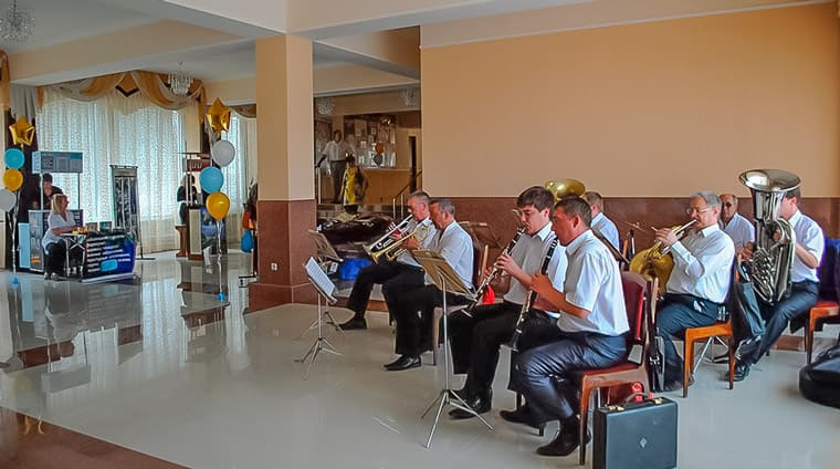 Выступление оркестра в санатории Родник в Кисловодске